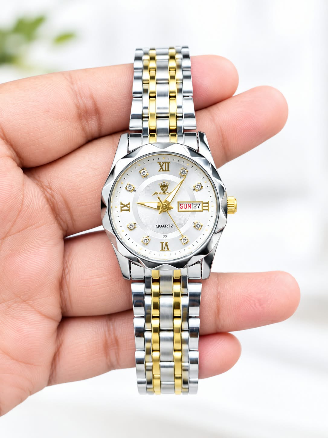 Luxury Couple’s Day-Date Quartz Watch - Image 5